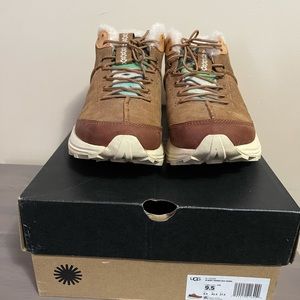 Men’s Tribal Ugg Boots Sz 9.5